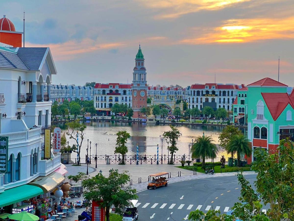 Bistro Hotel Grand World Phú Quốc Exterior foto